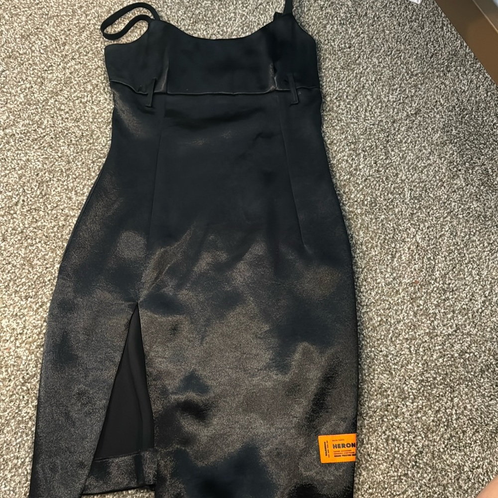 Heron Preston dress missing belt